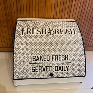 Vintage Style Metal Bread Box